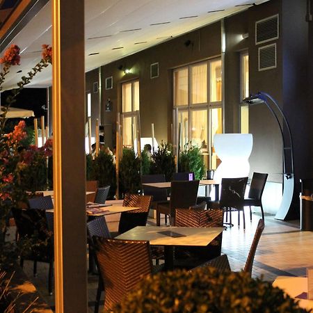 Eq Hotel Travagliato Luaran gambar