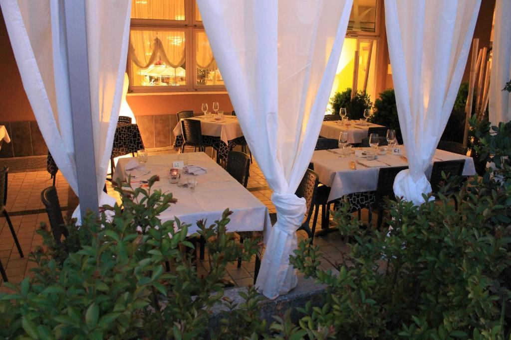 Eq Hotel Travagliato Luaran gambar