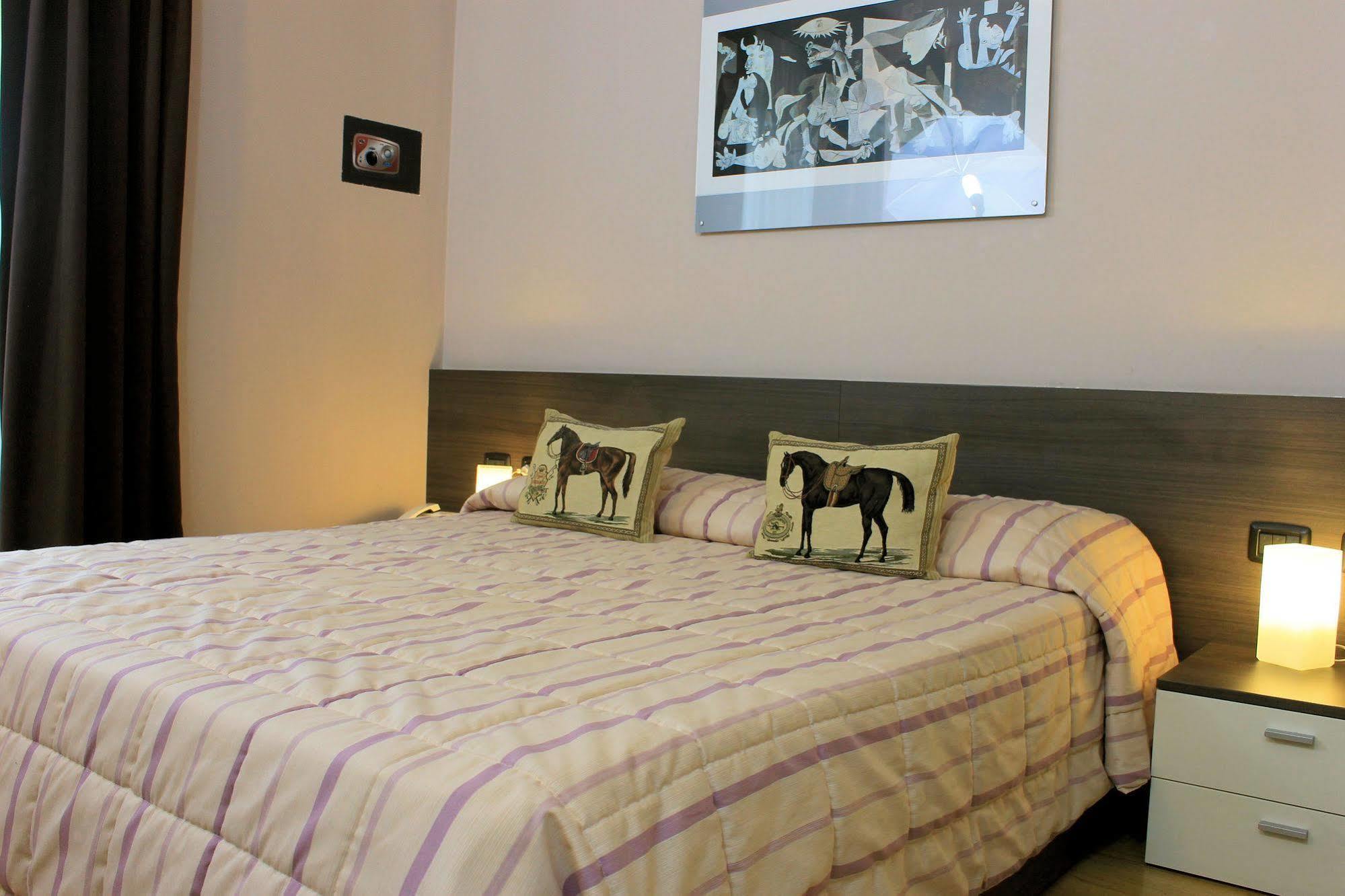Eq Hotel Travagliato Luaran gambar
